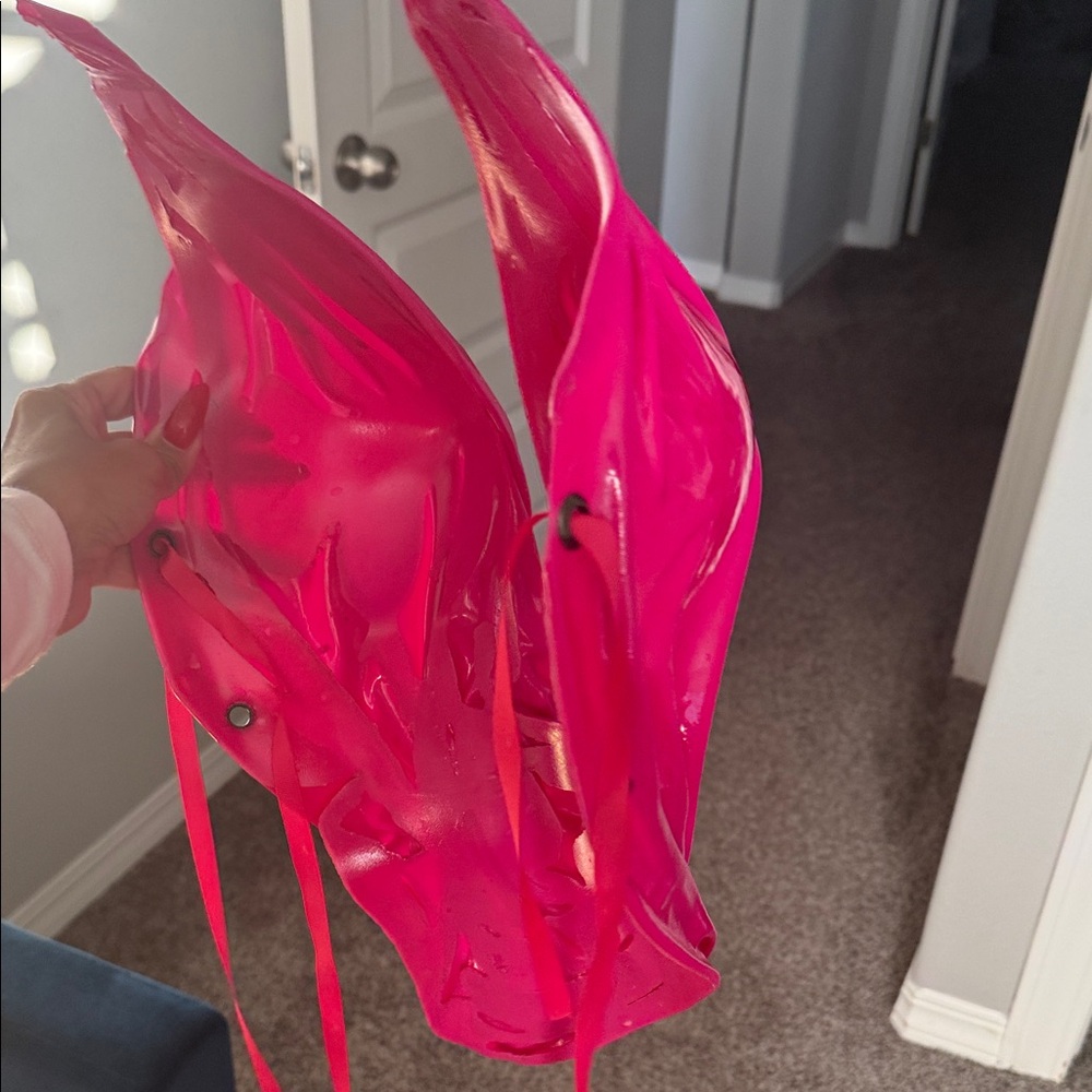 Vibrant Pink Halter Top - Picture 4 of 6